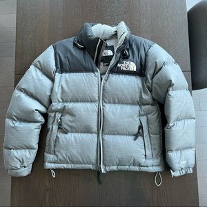 Womens North Face Size Small Grey Gray and Black Puffer Down Jacket